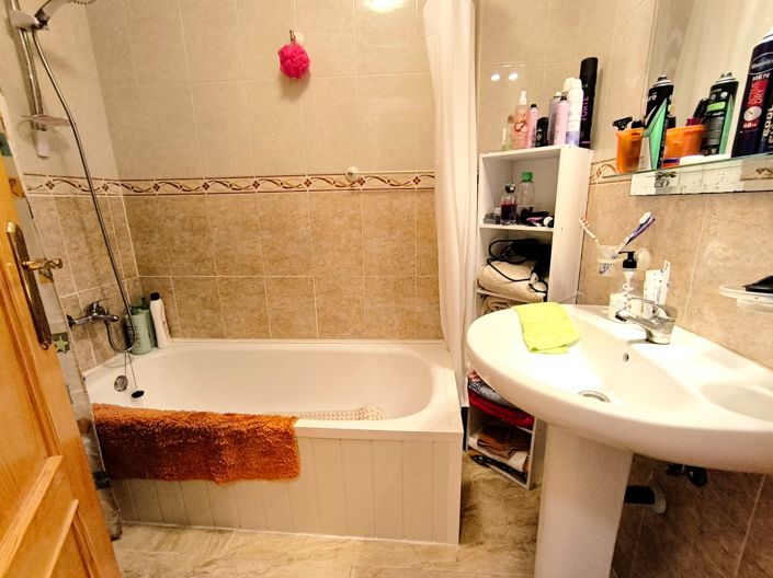 Image No.9-2 Bed Apartment for sale
