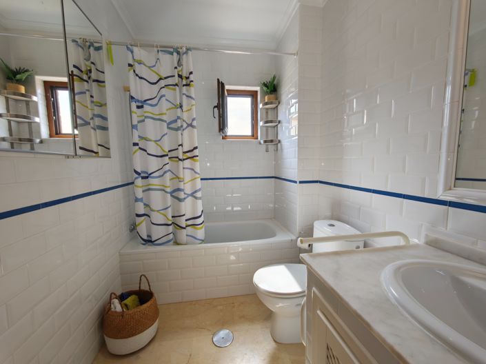 Image No.32-2 Bed Apartment for sale