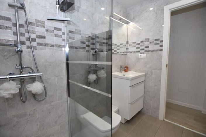 Image No.12-2 Bed Townhouse for sale
