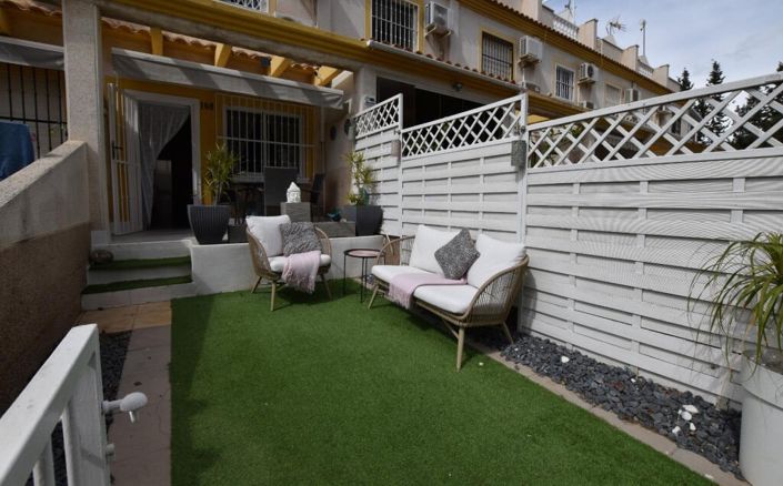 Image No.19-2 Bed Townhouse for sale