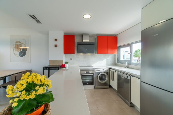 Image No.5-2 Bed Townhouse for sale