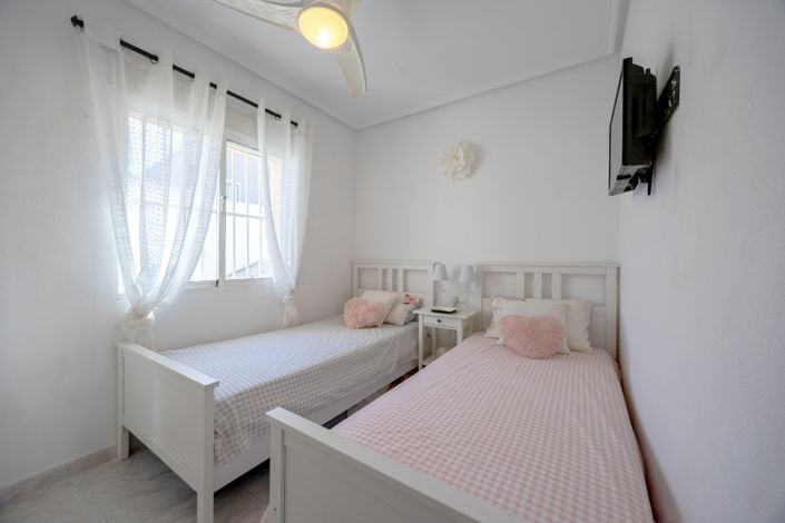 Image No.18-4 Bed Villa for sale
