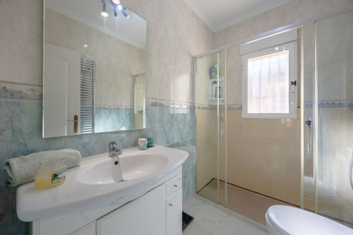 Image No.21-4 Bed Villa for sale