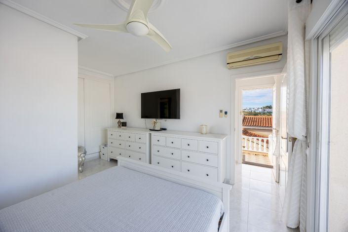Image No.29-4 Bed Villa for sale