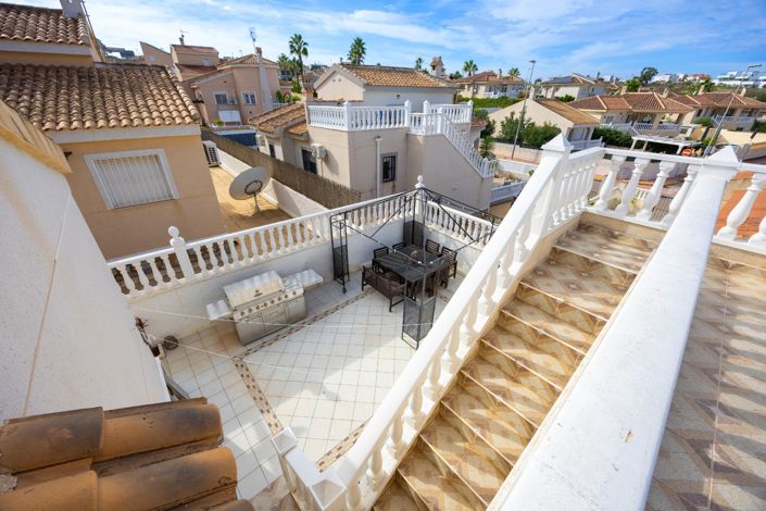Image No.32-4 Bed Villa for sale