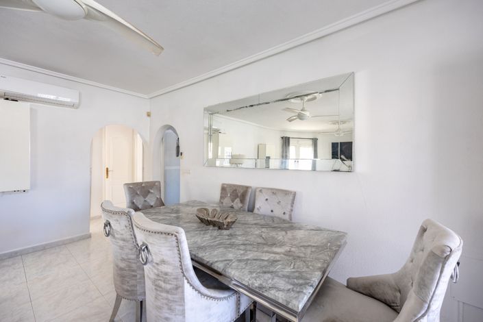 Image No.8-4 Bed Villa for sale