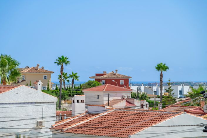 Image No.48-5 Bed Villa for sale