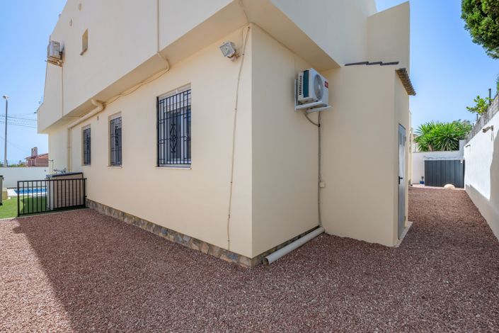 Image No.7-5 Bed Villa for sale