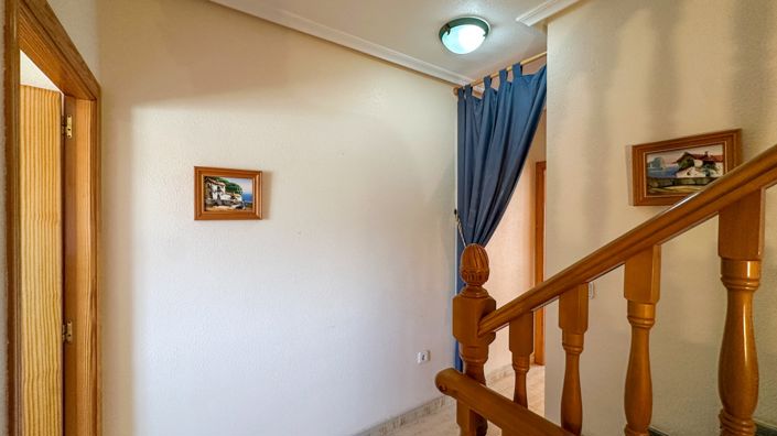 Image No.29-2 Bed Townhouse for sale
