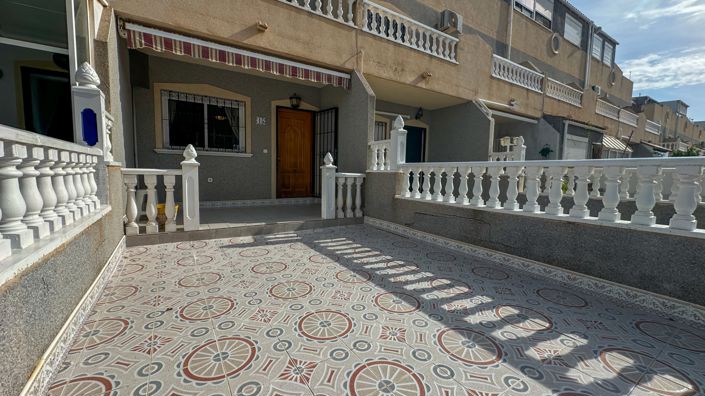 Image No.36-2 Bed Townhouse for sale
