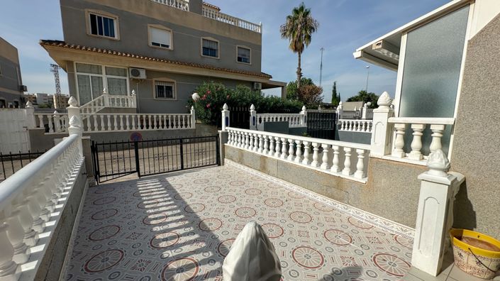 Image No.39-2 Bed Townhouse for sale