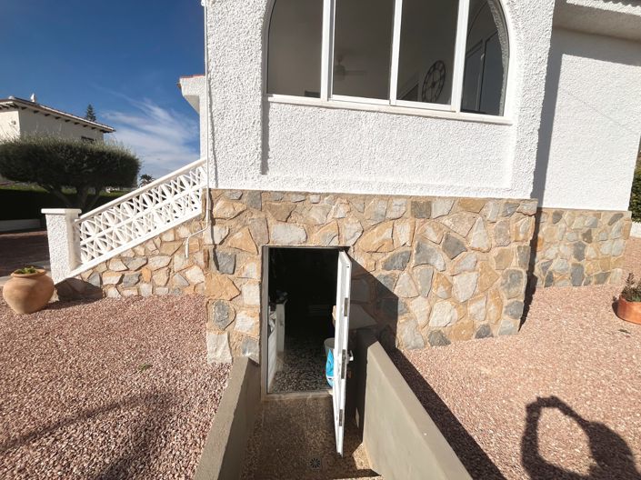 Image No.27-3 Bed Villa for sale