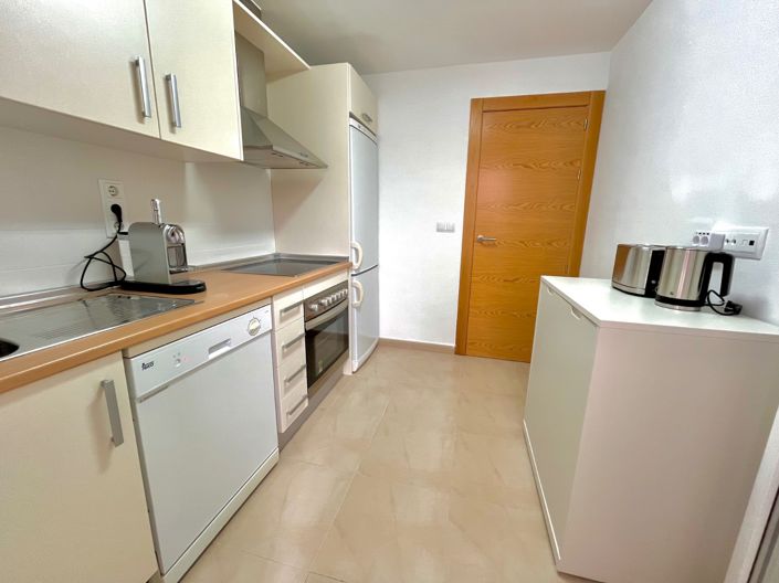 Image No.11-Appartement de 2 chambres à vendre