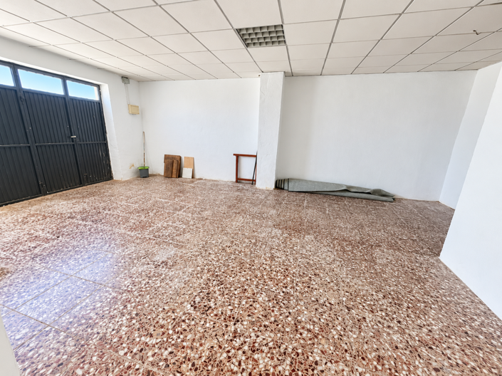 Image No.19-6 Bed Villa for sale
