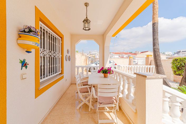 Image No.24-4 Bed Townhouse for sale