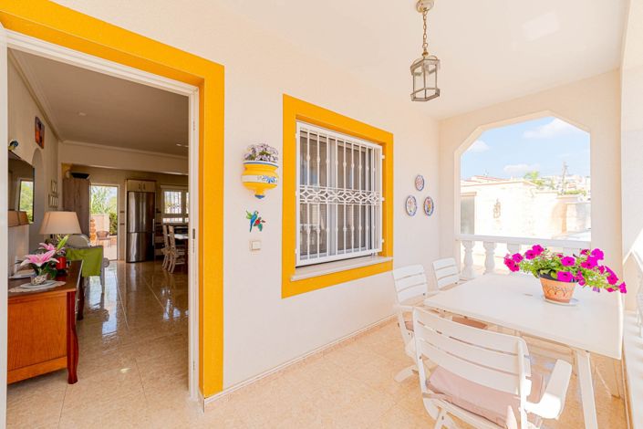 Image No.25-4 Bed Townhouse for sale