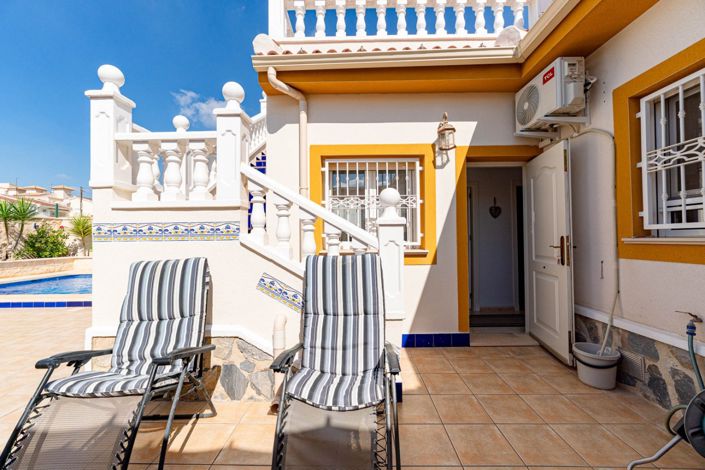 Image No.34-4 Bed Townhouse for sale