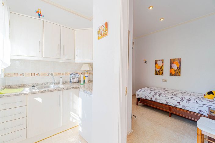 Image No.35-4 Bed Townhouse for sale