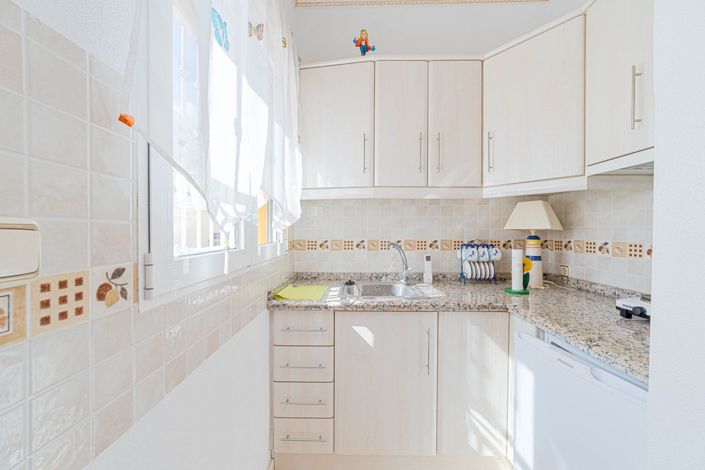 Image No.36-4 Bed Townhouse for sale
