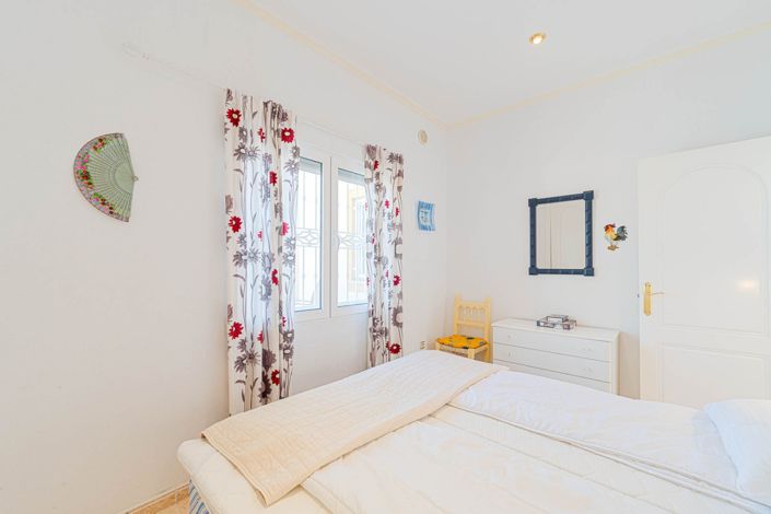 Image No.46-4 Bed Townhouse for sale