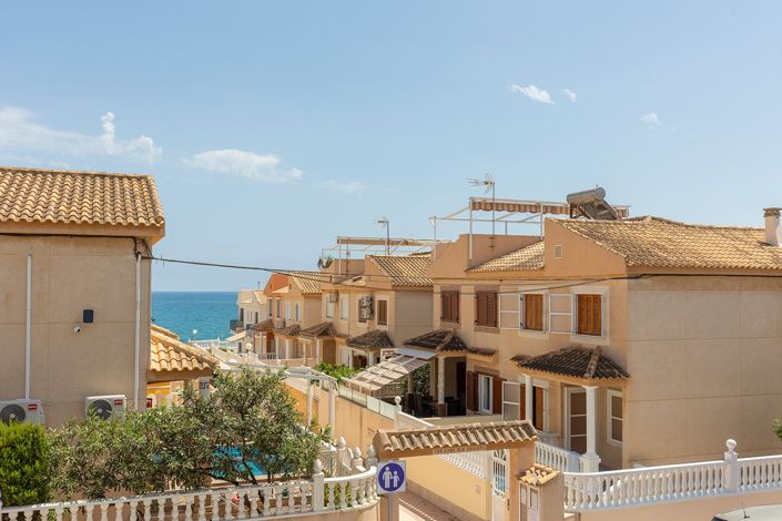 Image No.33-3 Bed Townhouse for sale