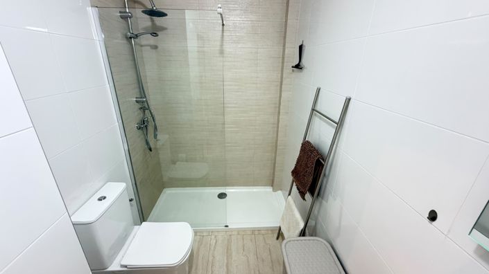 Image No.16-2 Bed Villa for sale