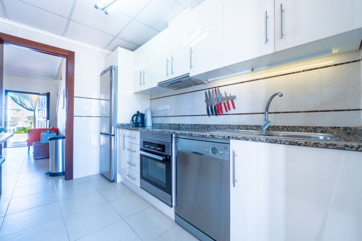Image No.14-3 Bed Townhouse for sale