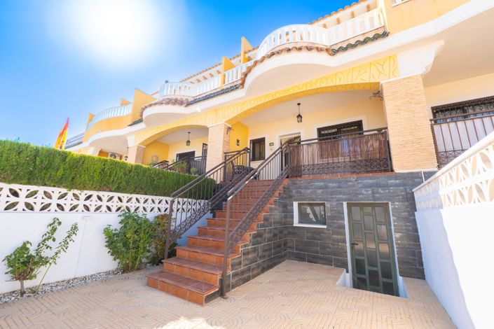 Image No.2-3 Bed Townhouse for sale