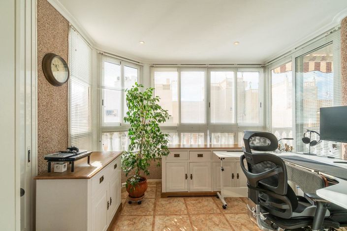 Image No.12-3 Bed Apartment for sale