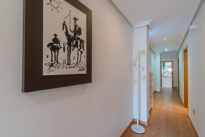 Image No.18-3 Bed Apartment for sale