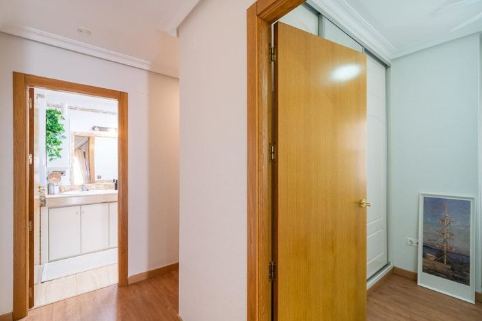 Image No.22-3 Bed Apartment for sale