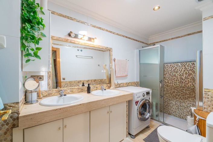 Image No.26-3 Bed Apartment for sale