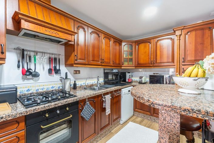Image No.9-3 Bed Apartment for sale
