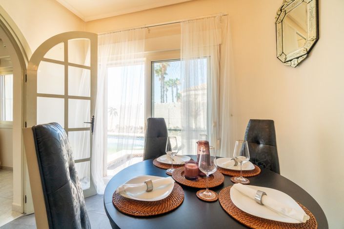 Image No.20-3 Bed Villa for sale