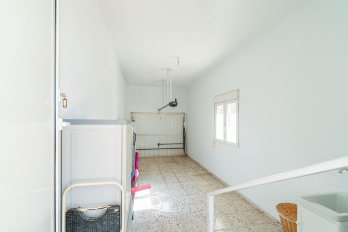 Image No.36-3 Bed Villa for sale