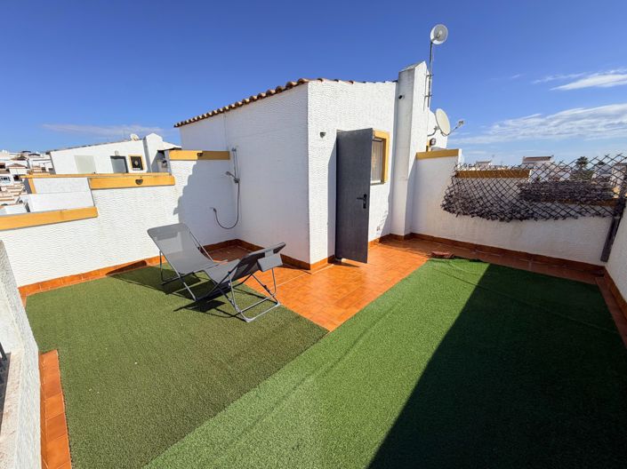 Image No.20-3 Bed Townhouse for sale