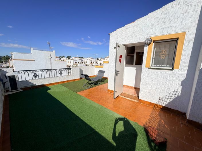 Image No.21-3 Bed Townhouse for sale