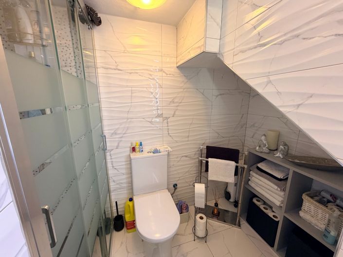 Image No.15-3 Bed Townhouse for sale