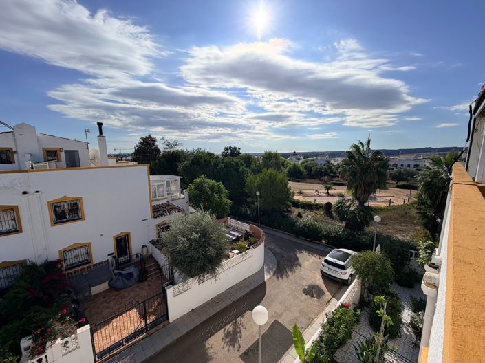 Image No.25-3 Bed Townhouse for sale
