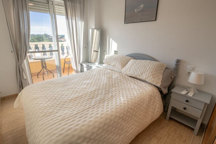 Image No.8-2 Bed Apartment for sale