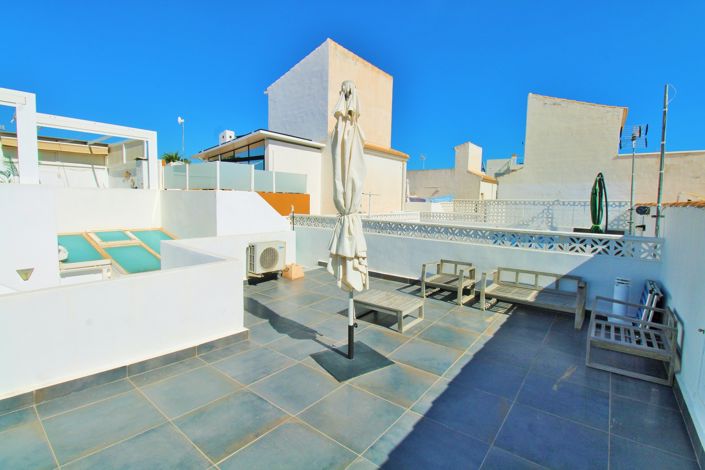 Image No.19-2 Bed Townhouse for sale