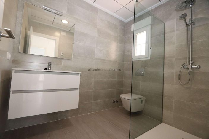 Image No.23-4 Bed Villa for sale