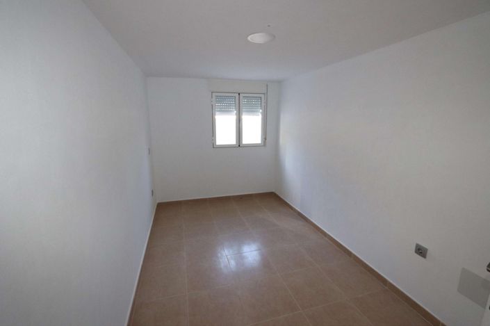 Image No.14-Commercial de 11 chambres à vendre à Fortuna