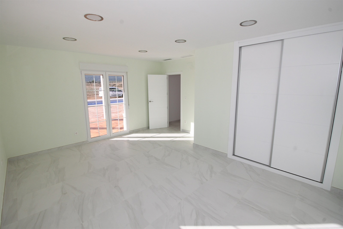 Image No.13-4 Bed Villa for sale