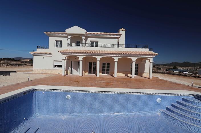 Image No.2-4 Bed Villa for sale