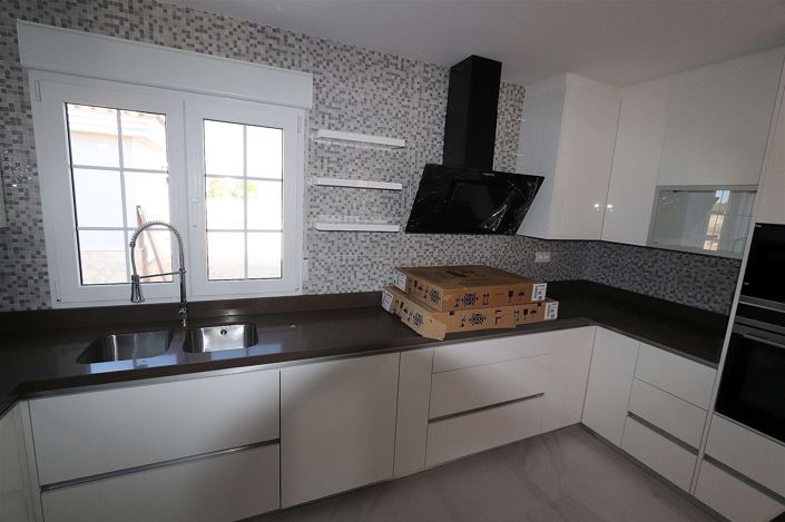 Image No.7-4 Bed Villa for sale