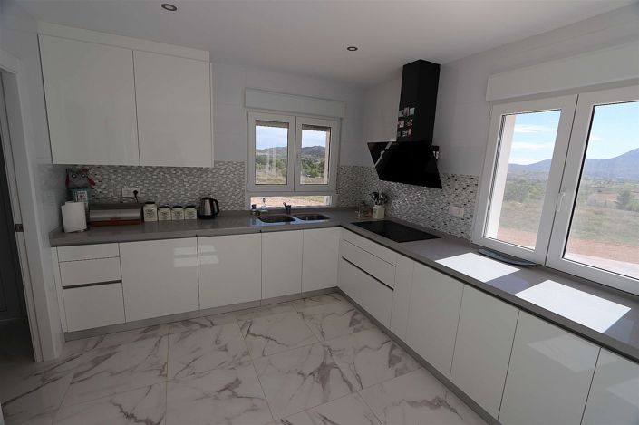 Image No.9-4 Bed Villa for sale