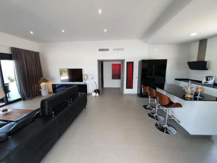 Image No.12-3 Bed Villa for sale
