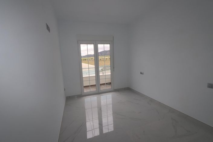 Image No.17-4 Bed Villa for sale