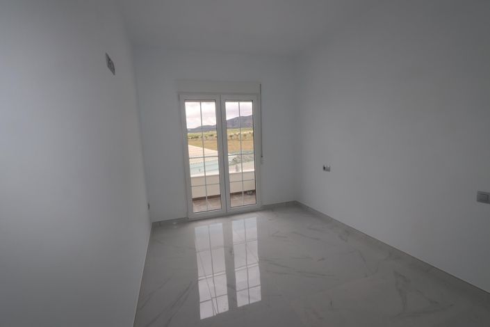 Image No.17-4 Bed Villa for sale